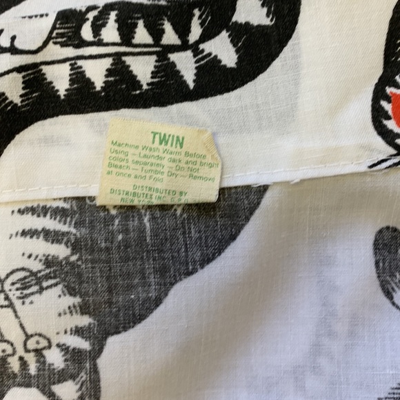 Marlborough Muslin Vintage Cat Sheet Twin Size Black White Red Fabric Kiblan Cat - Picture 7 of 10